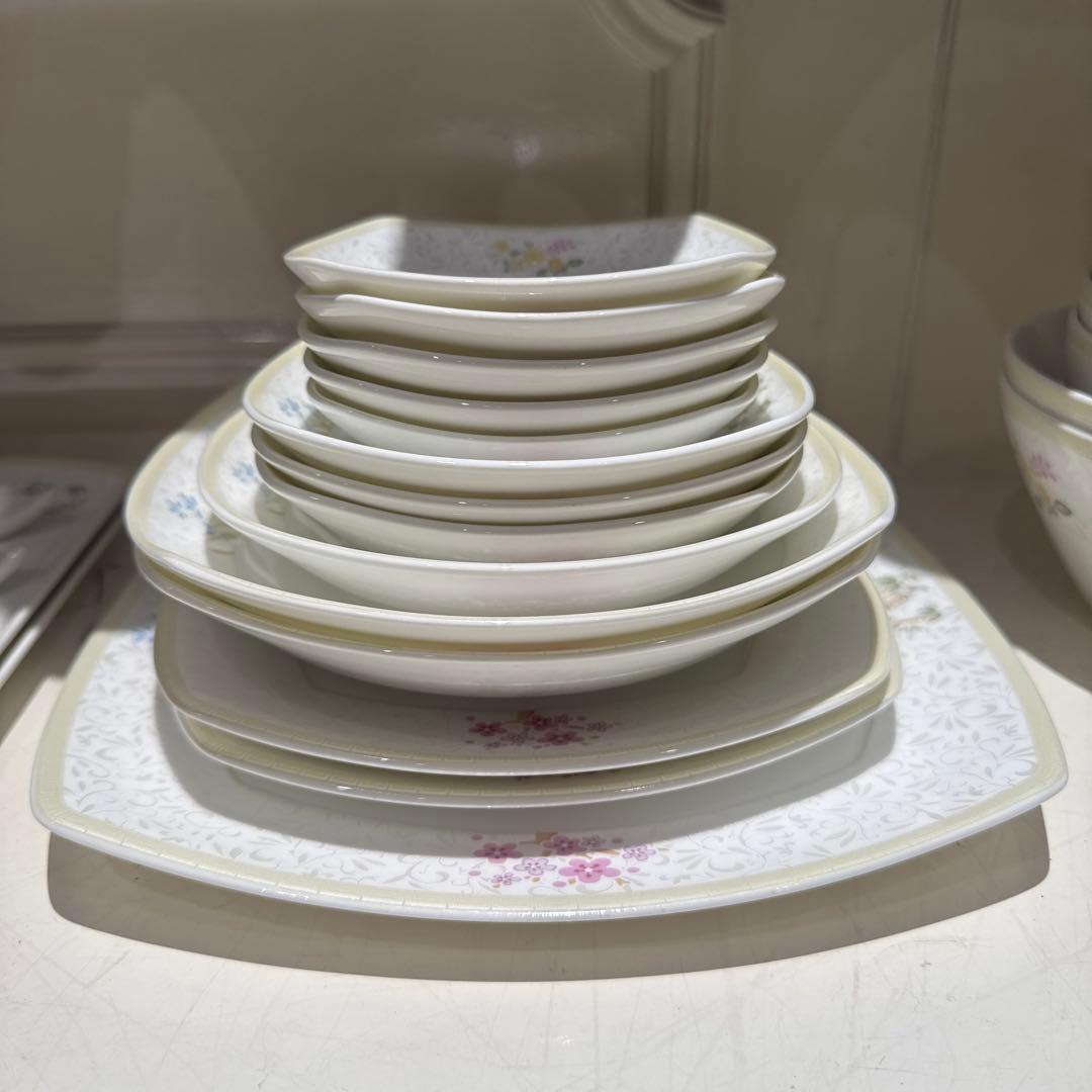 値下げしました！7月末まで！ 18,000円値下げ韓国食器51点セット