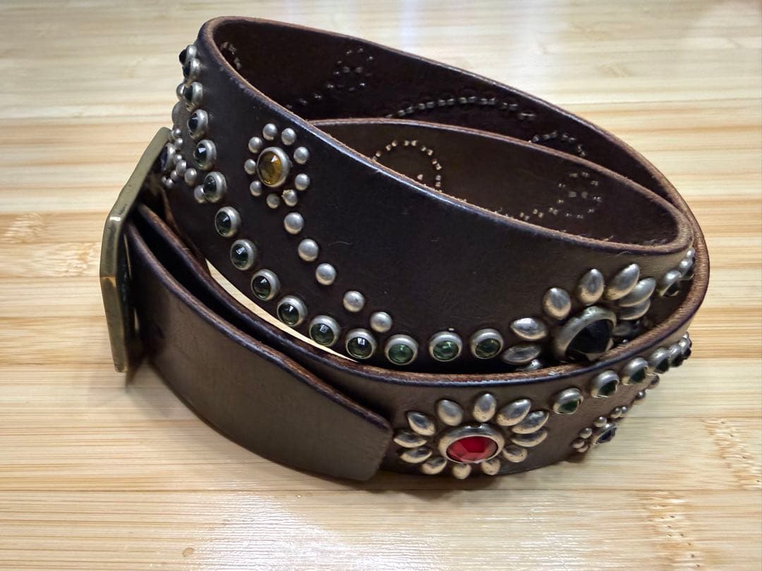 レア⭐️HTC⭐️ヴィンテージバックル&フラワースタッズ⭐️黒革×マルチストーン⭐️34