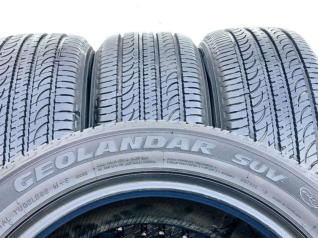 215/55R17　メーカーYOKOHAMA　製造年2018年　4本セット