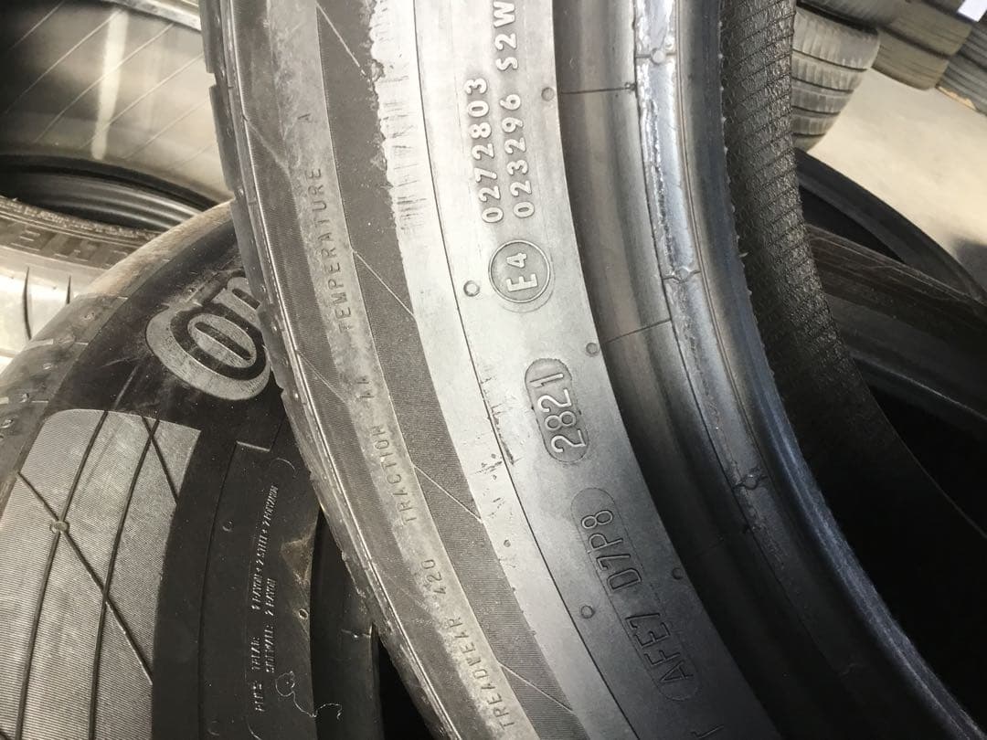 Continental サマータイヤ 235/55 R19 2021年製