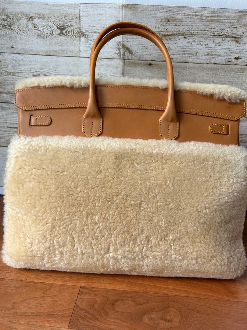 リアルムートンレザーバック