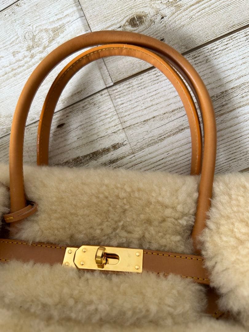 リアルムートンレザーバック