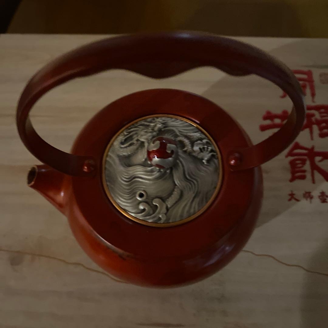 ティーポットセット中国の老舗ブランド「朱福青銅器」の5代目継承者 朱炳仁