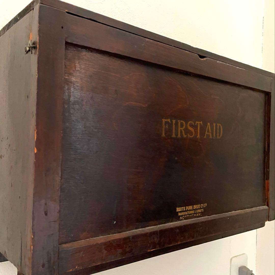 フランスアンティーク　飾り棚　シェルフ　ラック　ヴィンテージラック木箱　店舗什器