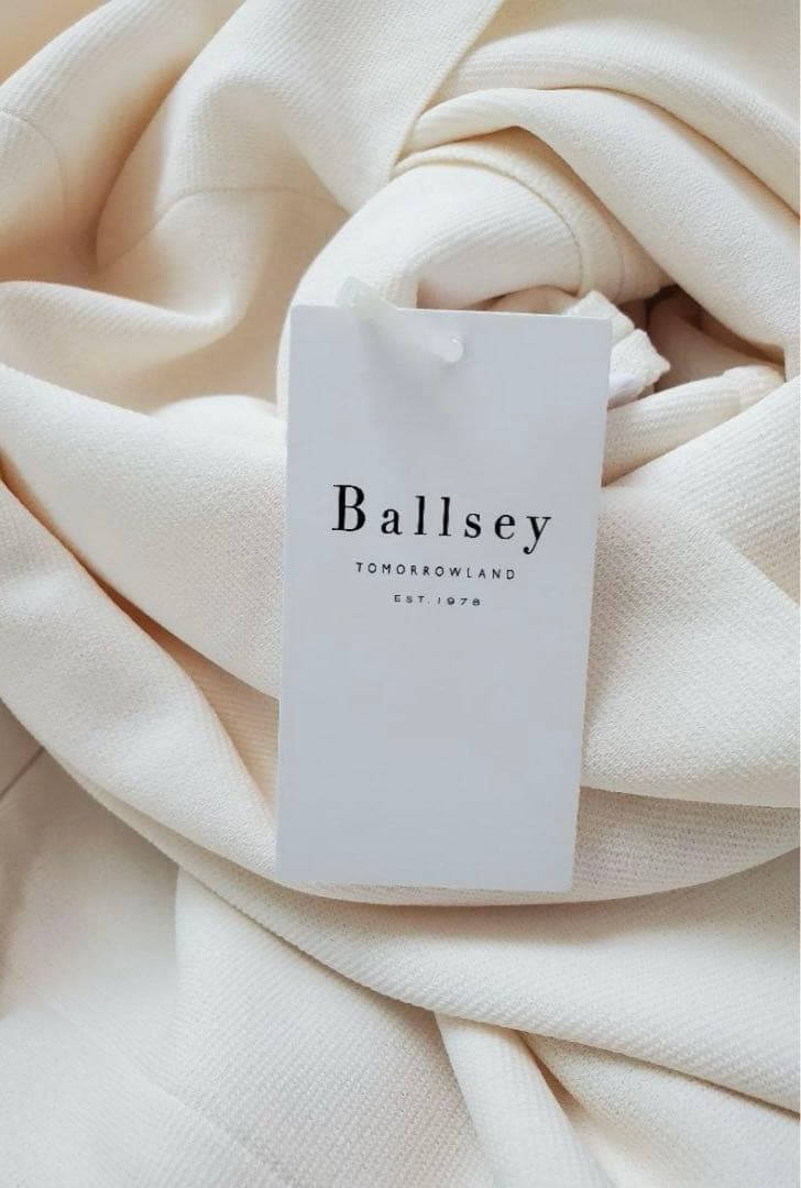 2023新品未使用 トゥモローランド ミラノリブオールインワン