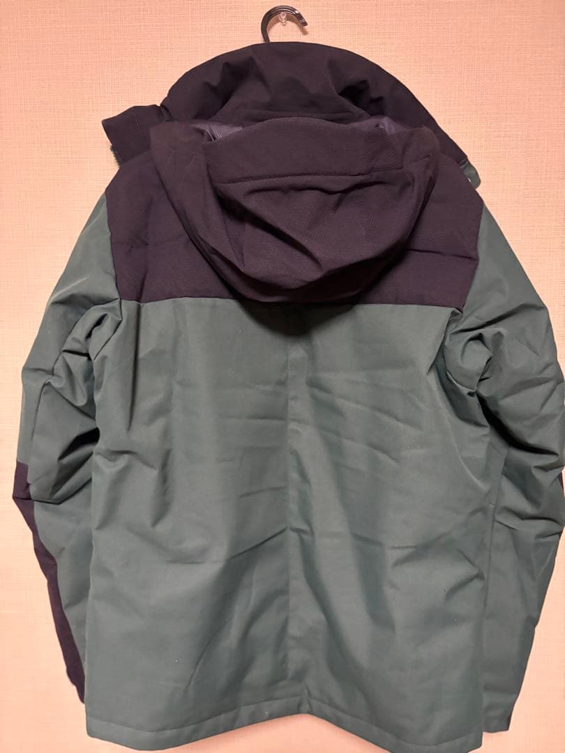 最終Salomon スキーウェアフード付きアウター ダークグリーンM