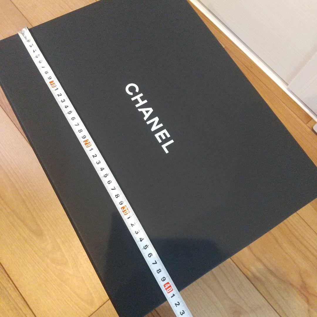 シャネル　マグネット式空箱大41×30.8×18