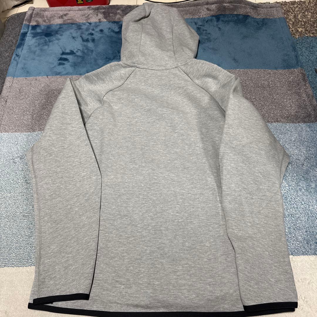 ナイキ　テックフリース　パーカー　グレー　L