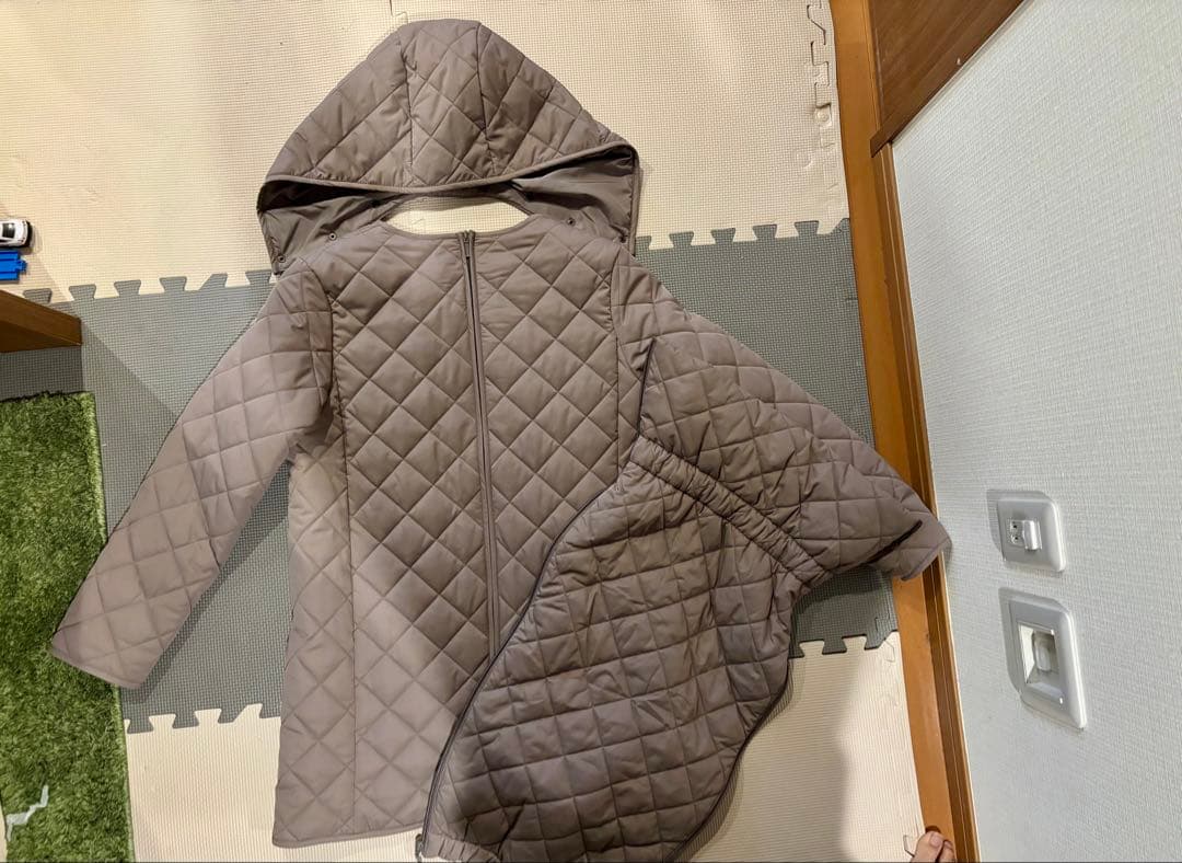 グレージュ　キルティング ママコート3ピースセット（抱っこもおんぶも対応）