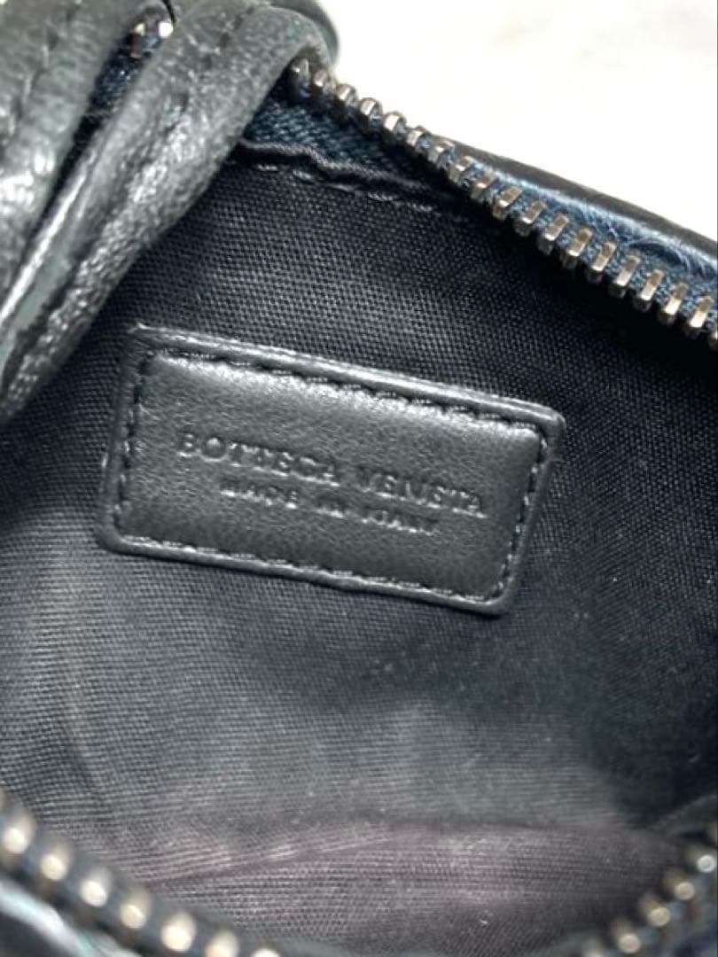 美品 ボッテガヴェネタ イントレチャート パテントレザー パイソン ケース