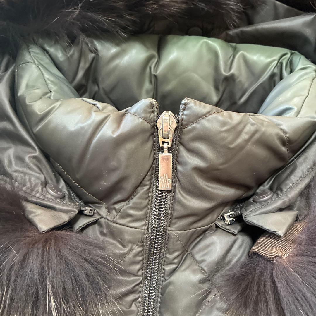 モンクレール　茶タグ　焦茶　ファーフード付き ダウンコート