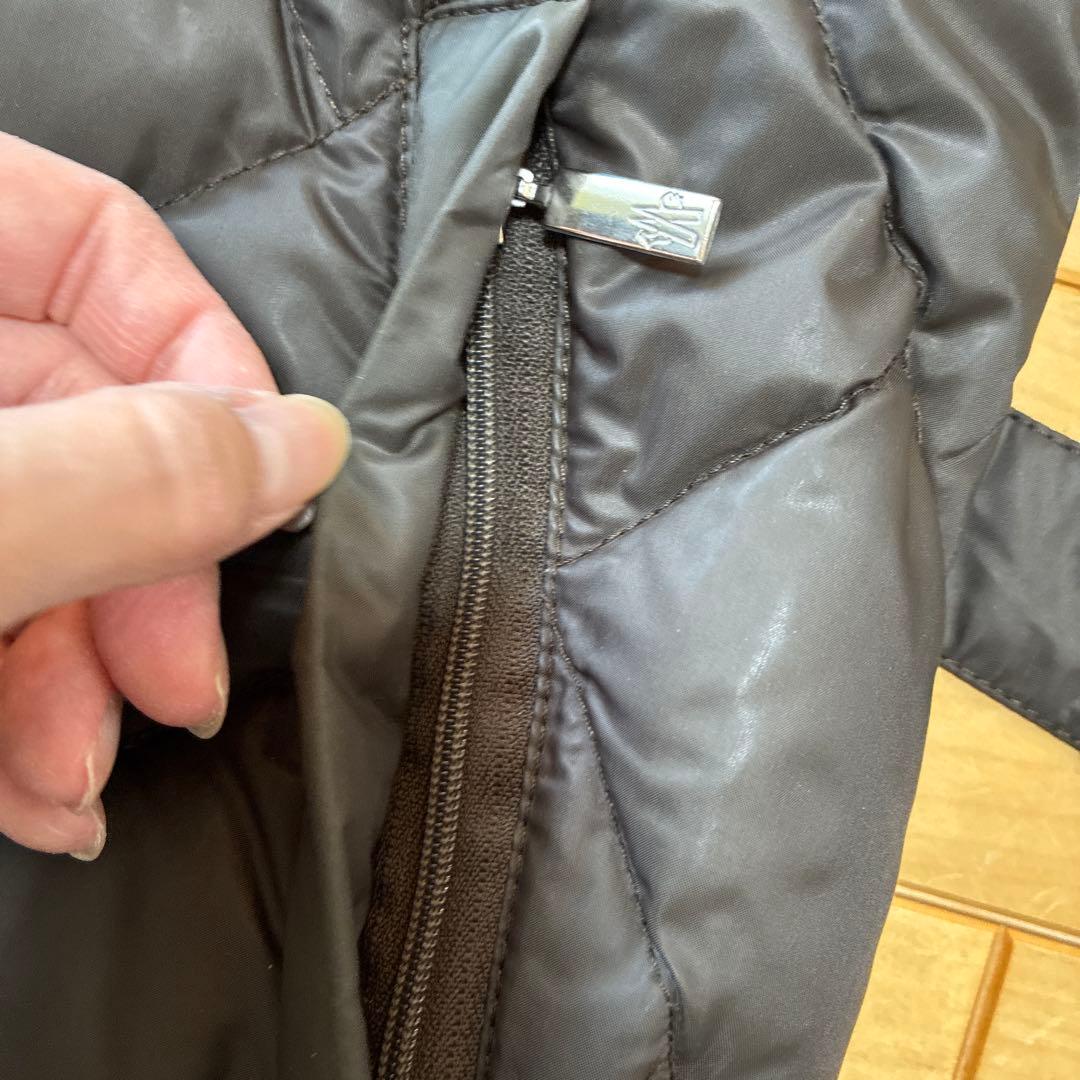 モンクレール　茶タグ　焦茶　ファーフード付き ダウンコート