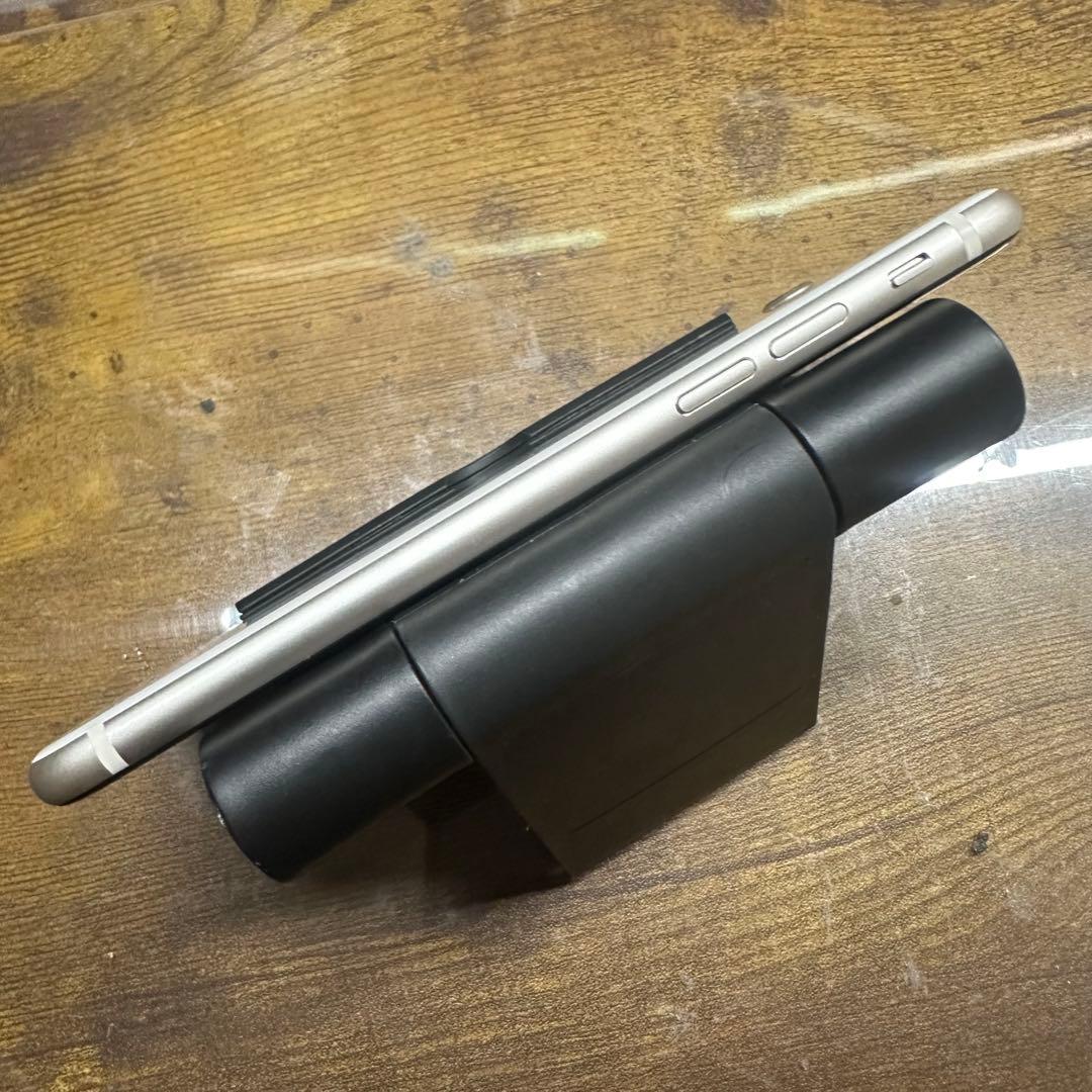 iPhoneSE3 128GBホワイト SIMフリー バッテリー100%