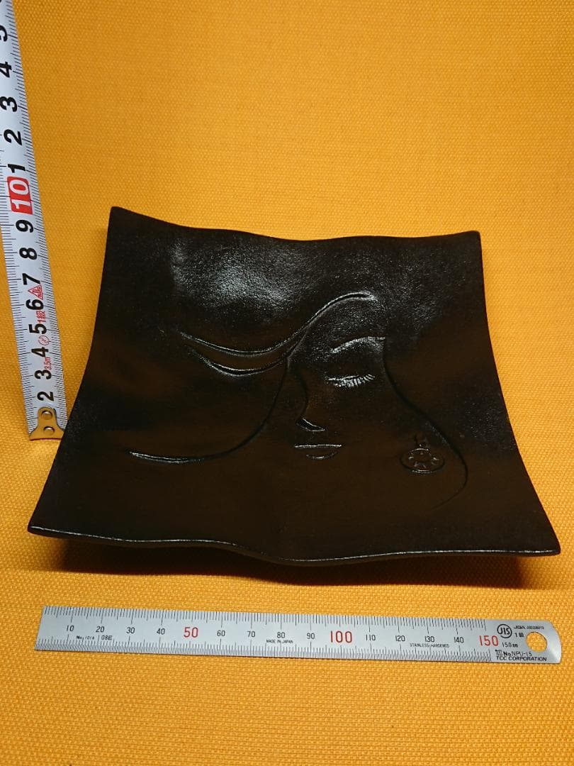 皿　金属　小物入れ　オブジェ　置物　インテリア　工芸品　美術品　A1659