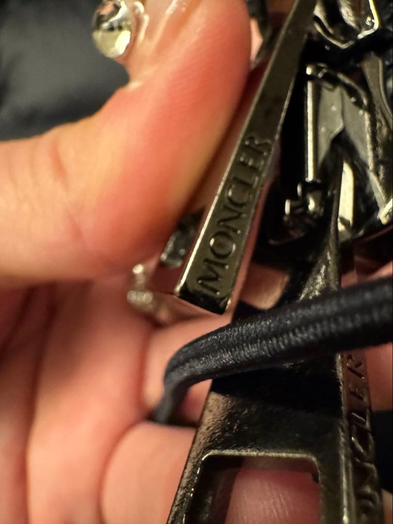 モンクレール フードパーカーネイビーダウン カーディガン ダウンジャケット