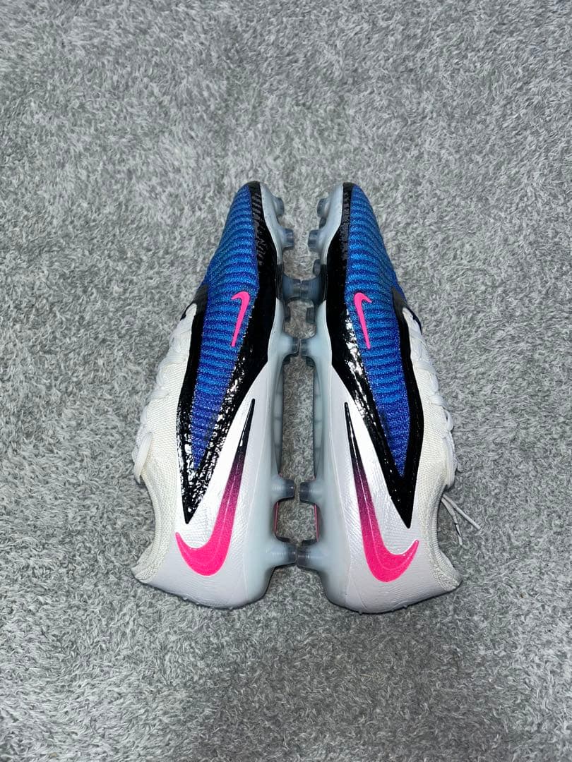 NIKEナイキ　ファントム6 LOW AG エリート ナップサック付き