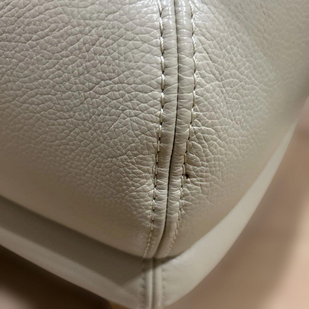 【高級】IDC大塚家具　レザー総革オットマン　オースチン　たのめる便対応します