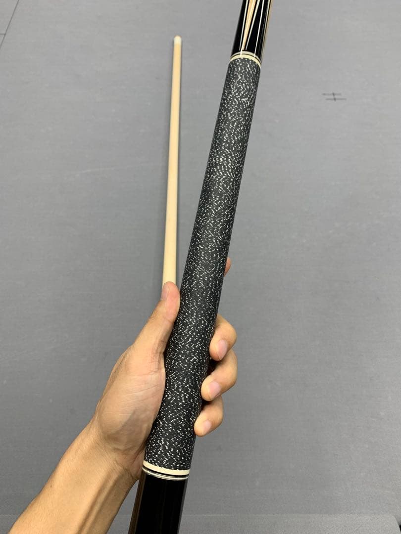 Rtx 　ほぼ新品　mezz axi ビリヤードキュー