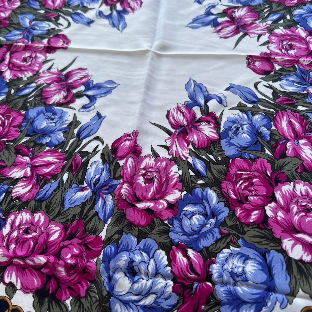 GUCCI グッチ 大判スカーフ 花柄 美品 シルク 85×87cm ネイビー