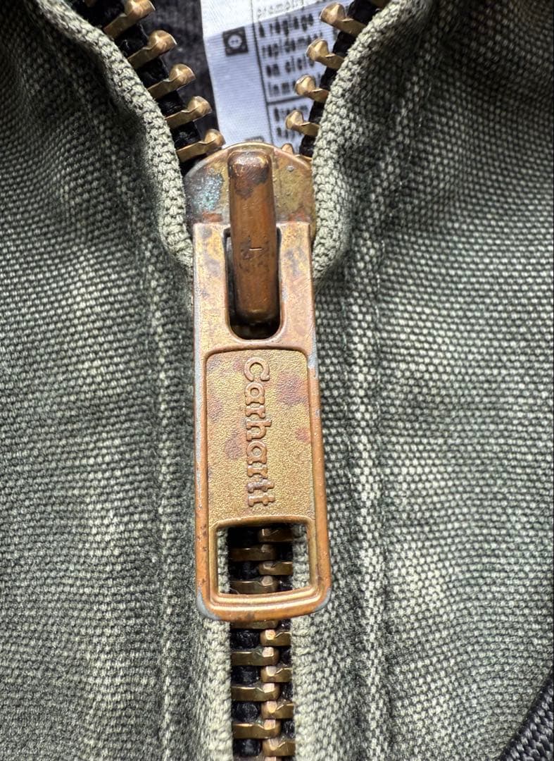 雰囲気抜群　Carhartt アクティブジャケット　MOS