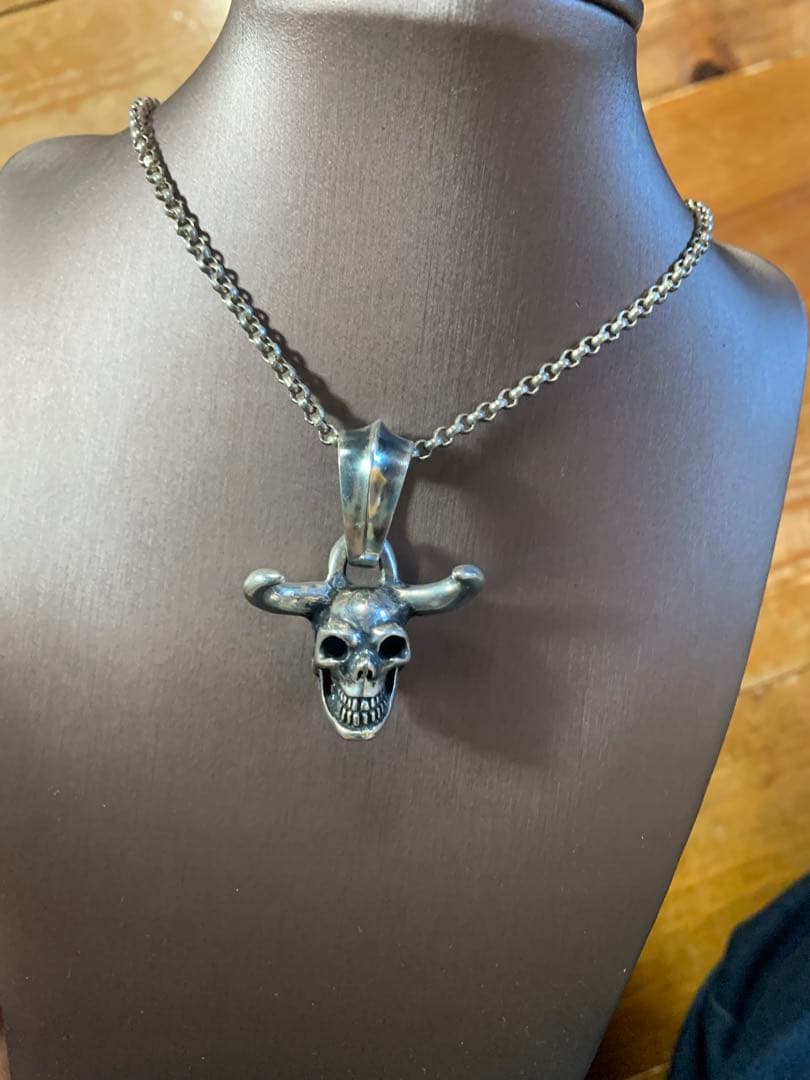 新品 Gabor ウルトラファザー シェブロンベイル ミラクルスカル ペンダント