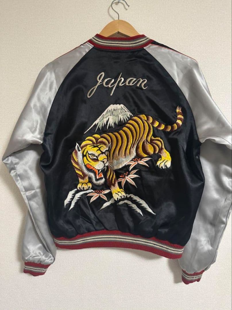 M*3様 【Ｍ品番】 【美品】テーラー東洋 スカジャン 虎 龍 日本地図