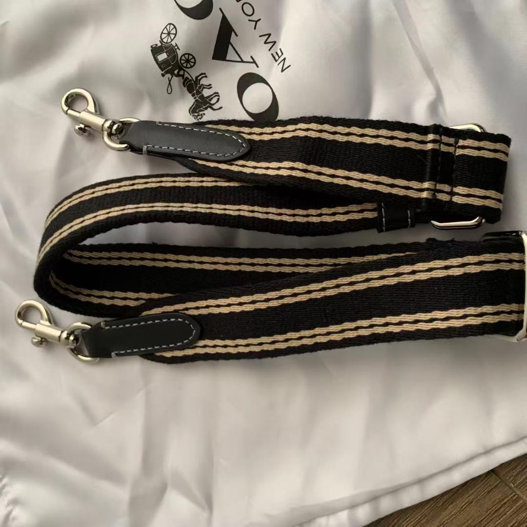 美品✨コーチ カーゴ トート 26 スヌーピー コラボ ブラック CBF70