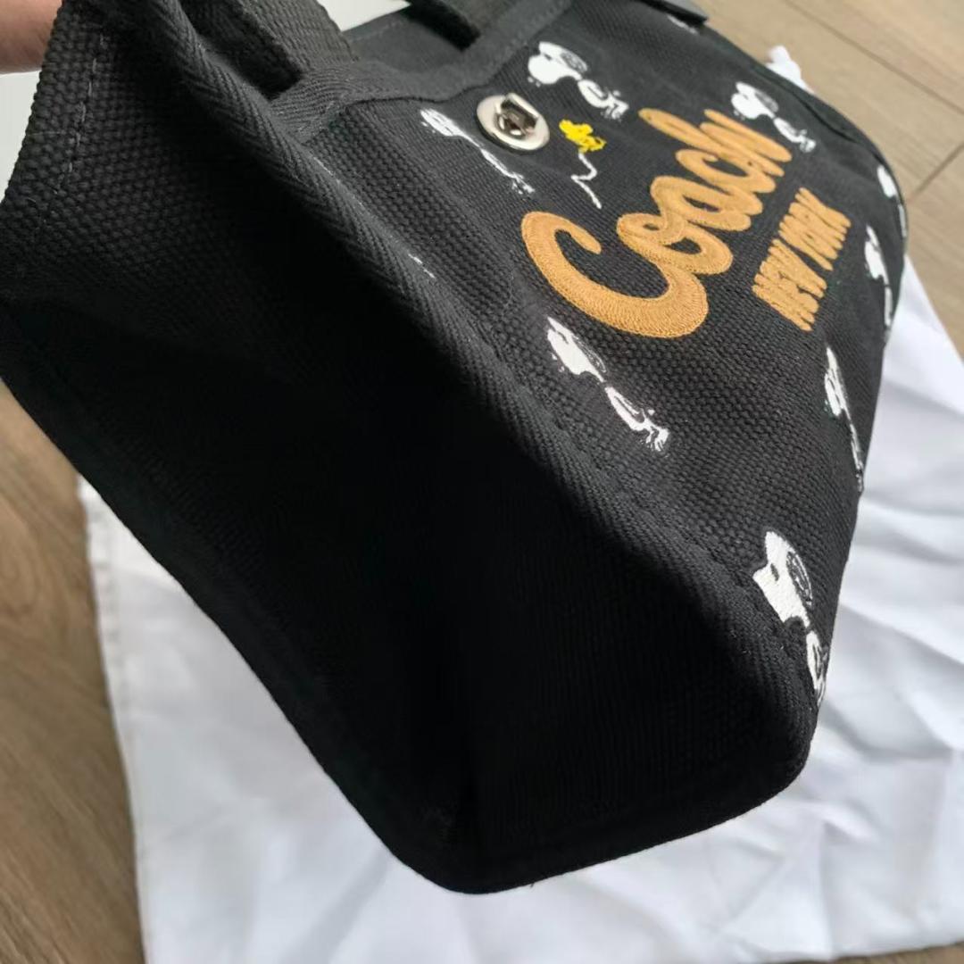 美品✨コーチ カーゴ トート 26 スヌーピー コラボ ブラック CBF70
