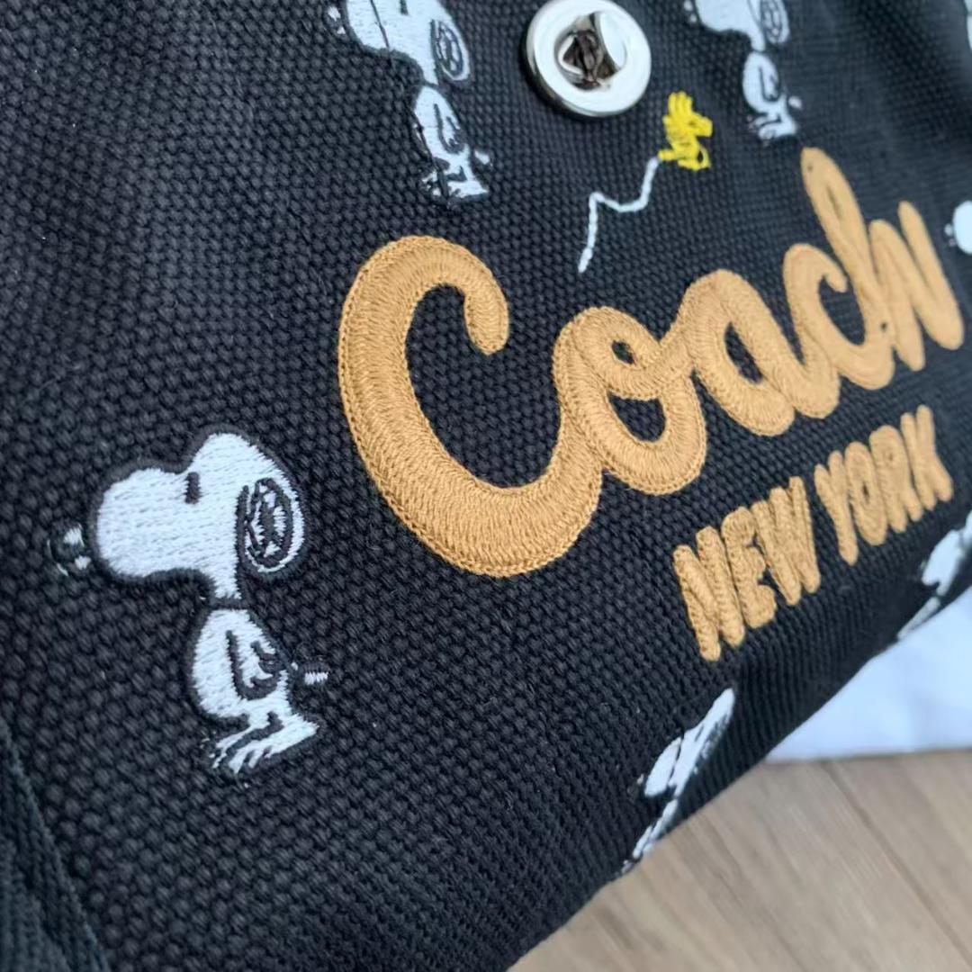 美品✨コーチ カーゴ トート 26 スヌーピー コラボ ブラック CBF70