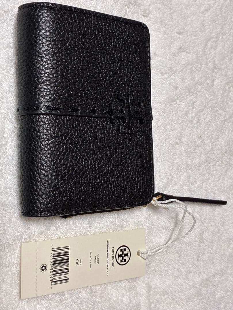 【新品未使用】TORY BURCH（トリーバーチ）　二つ折り財布　BLACK
