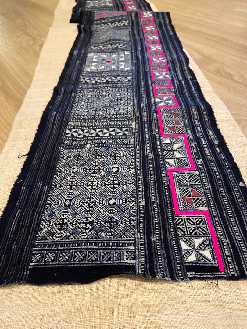 【新品】モン族　手描き染め　一点もの　バティック　5m 少数民族　刺繍　臈纈染