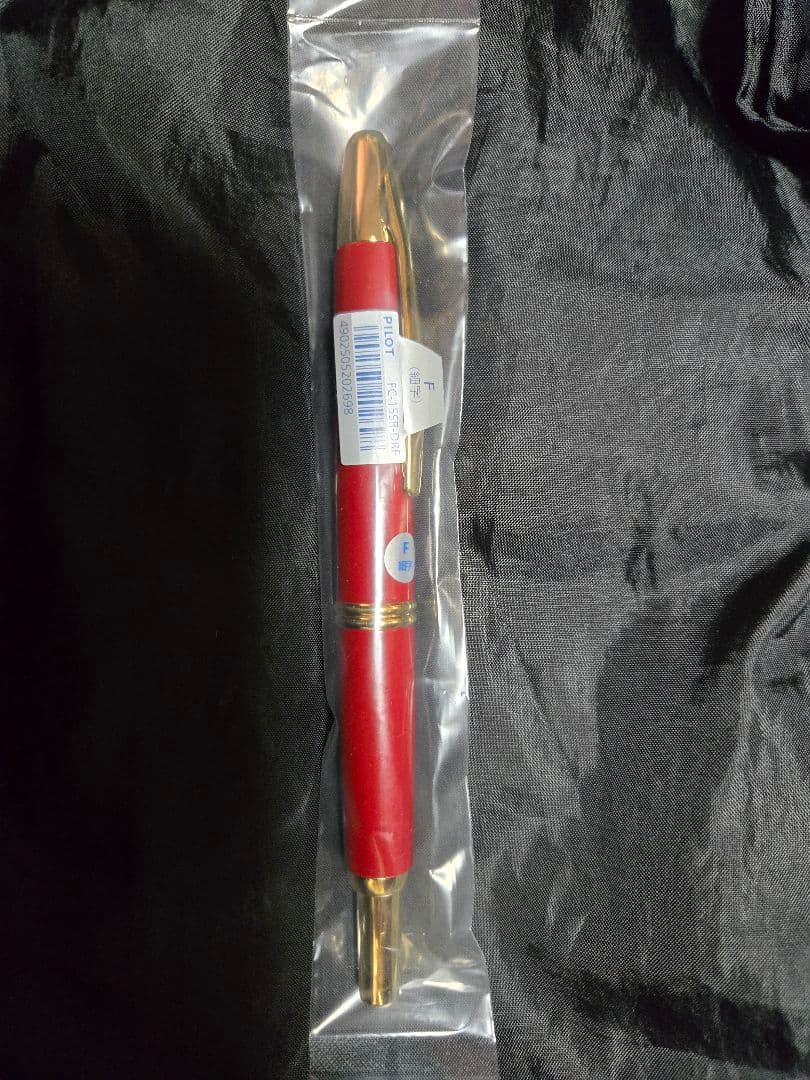 PILOT パイロットのキャップレス万年筆（FC-15SR-DRF）