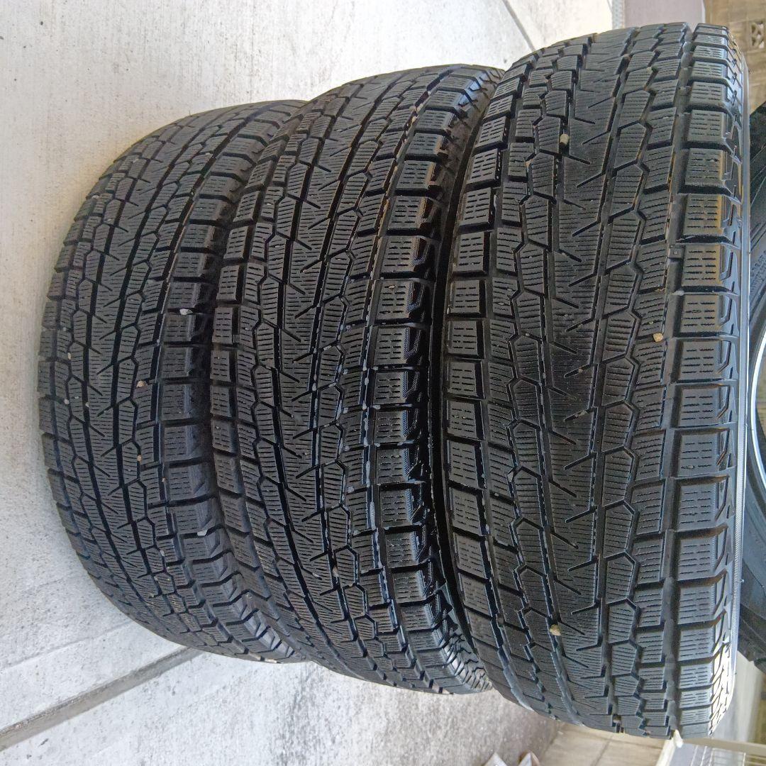 225/60R18 4本yokohama