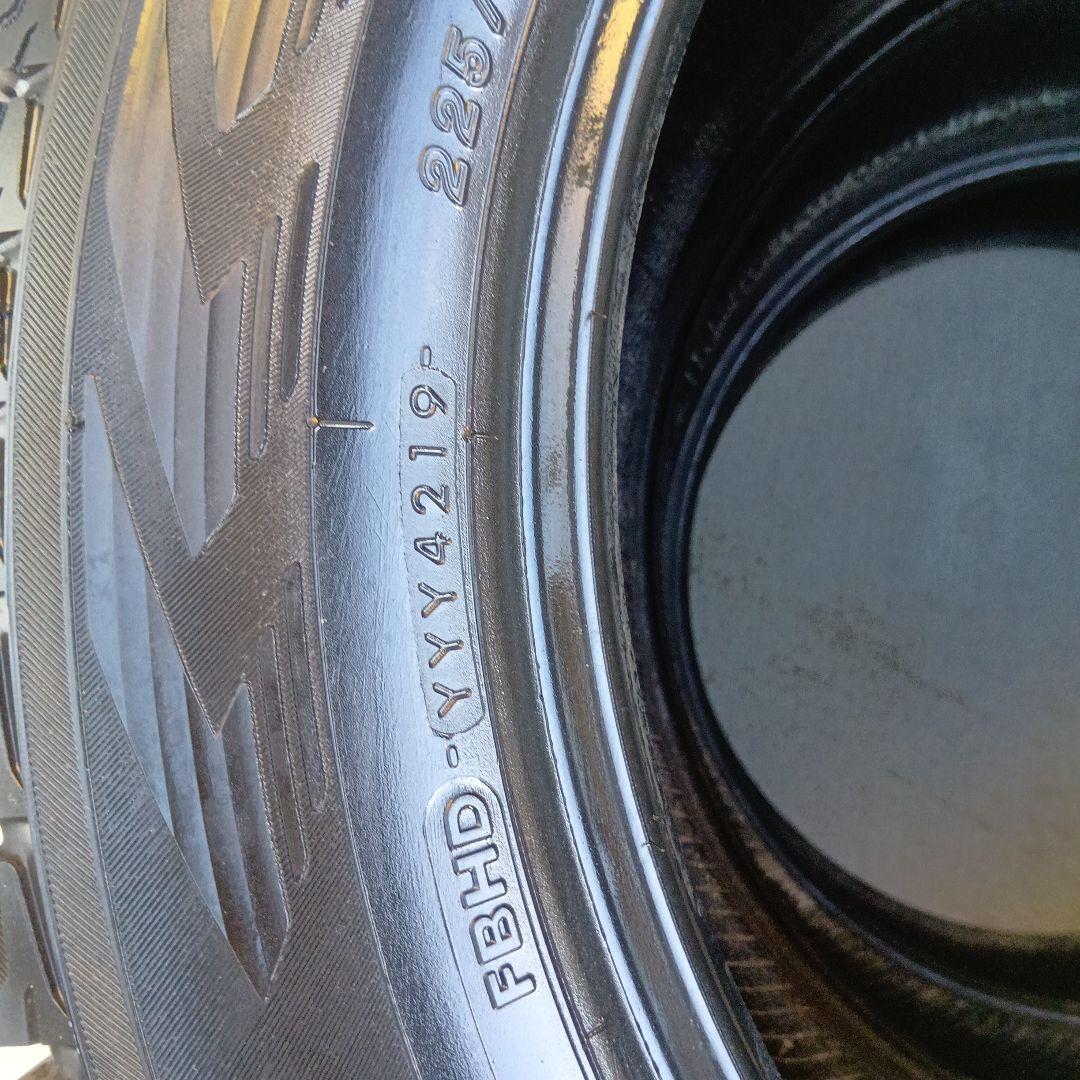 225/60R18 4本yokohama