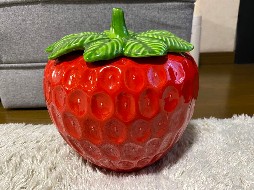 いちご型 菓子入れ 赤色 陶器製　フラワーベース