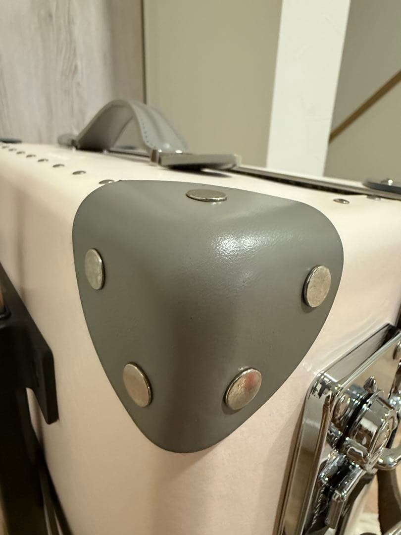 お値下げ中　限定　グローブトロッターサファリ　薄ピンク✖️グレーキャリーケース2輪