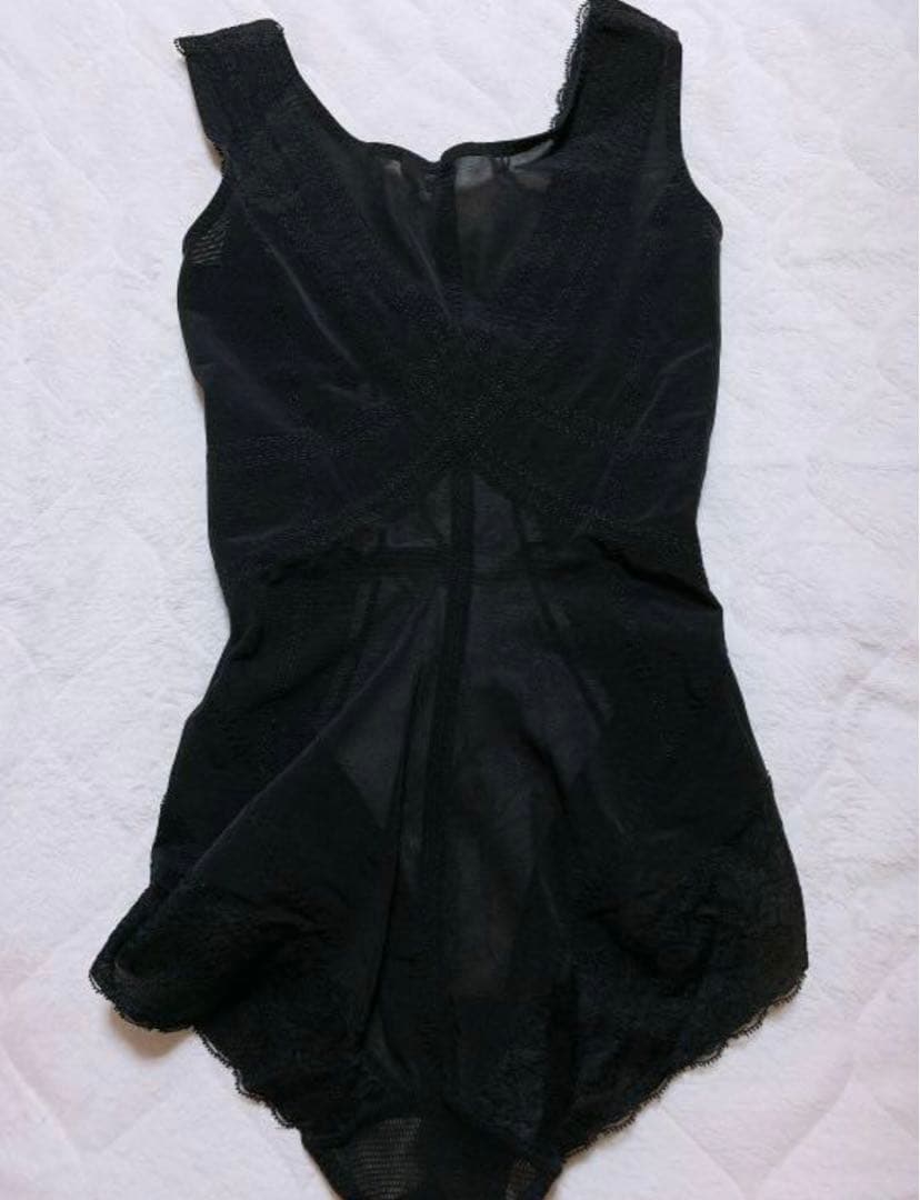 グラントイーワンズ　ララ　袖なしボディスーツ　補正　ボディーケア