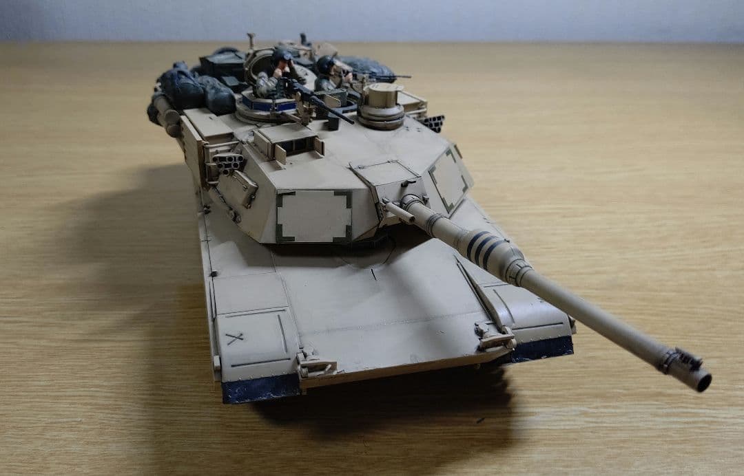 タミヤ完成品 1/35 M1A2エイブラムス イラク戦仕様