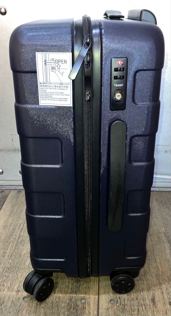 【美品】　無印良品　バーを自由に調節できる　ハードキャリーケース（36L）黒