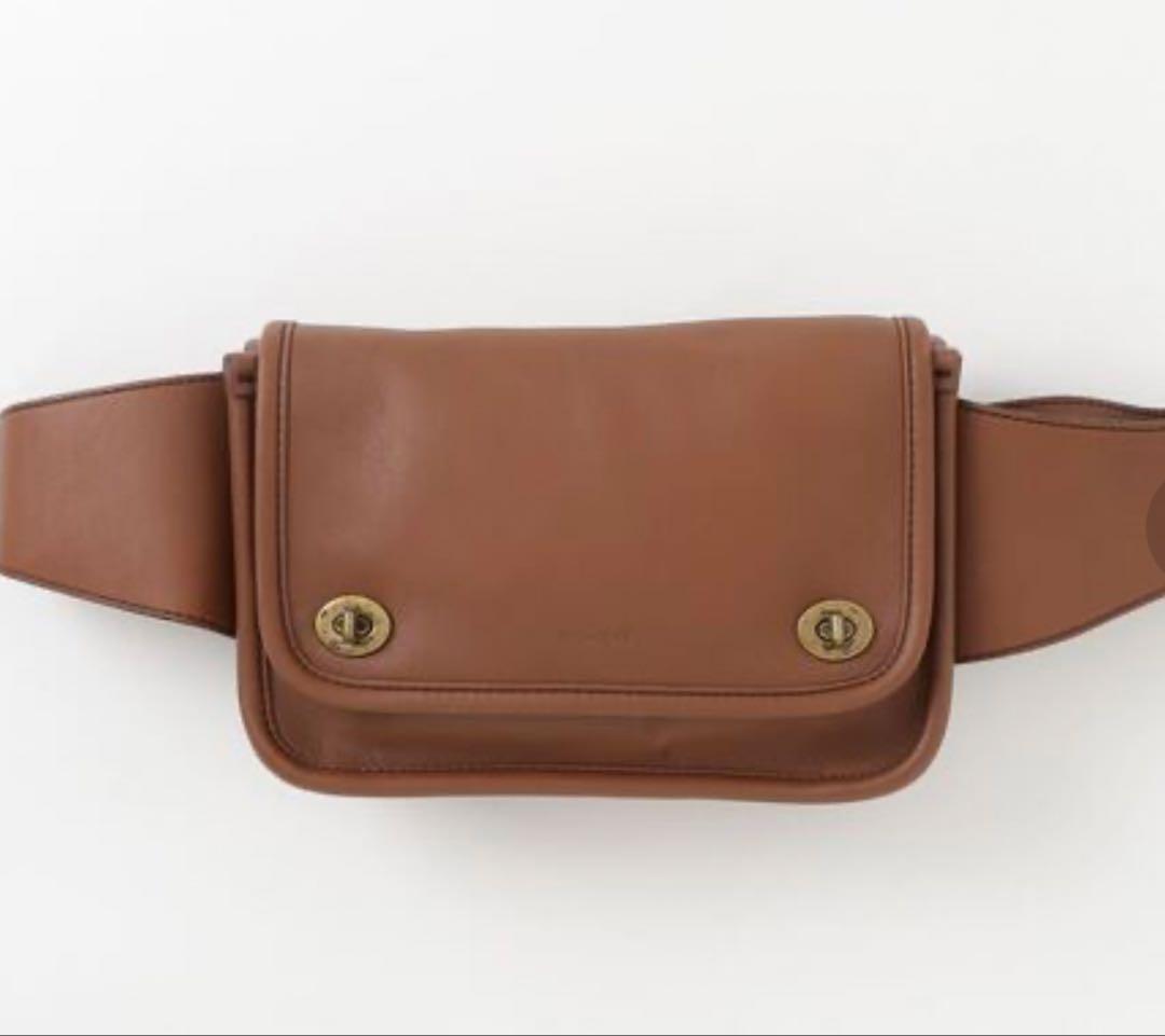 Coachレガシー ボディバッグ オールレザー ターンロック キャメル　オールド