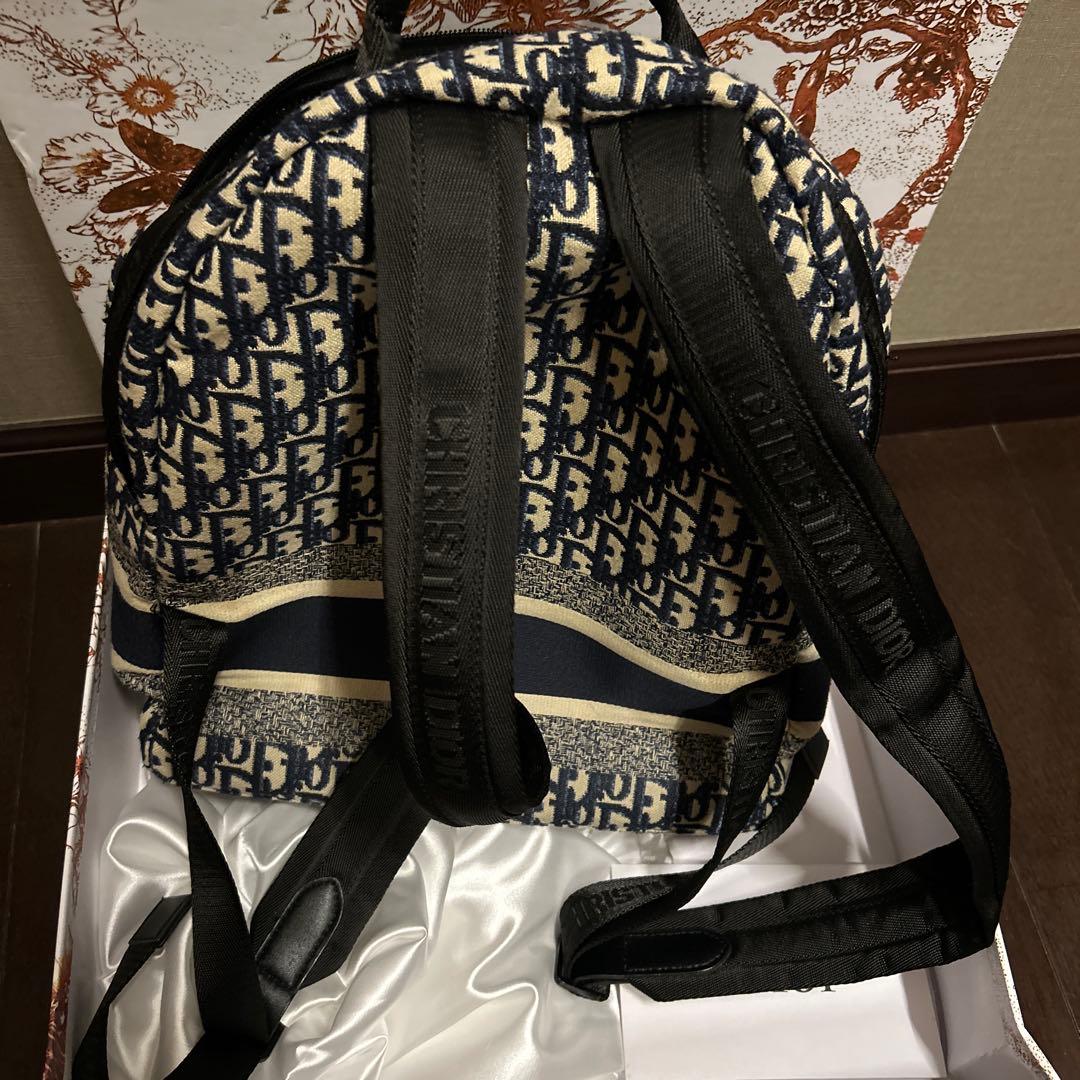 DIORリュックノベルティ