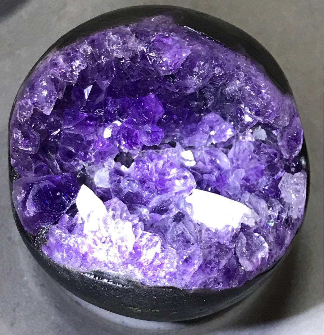 天然石　ウルグアイ産　アメジスト　笑口　ドーム　共生