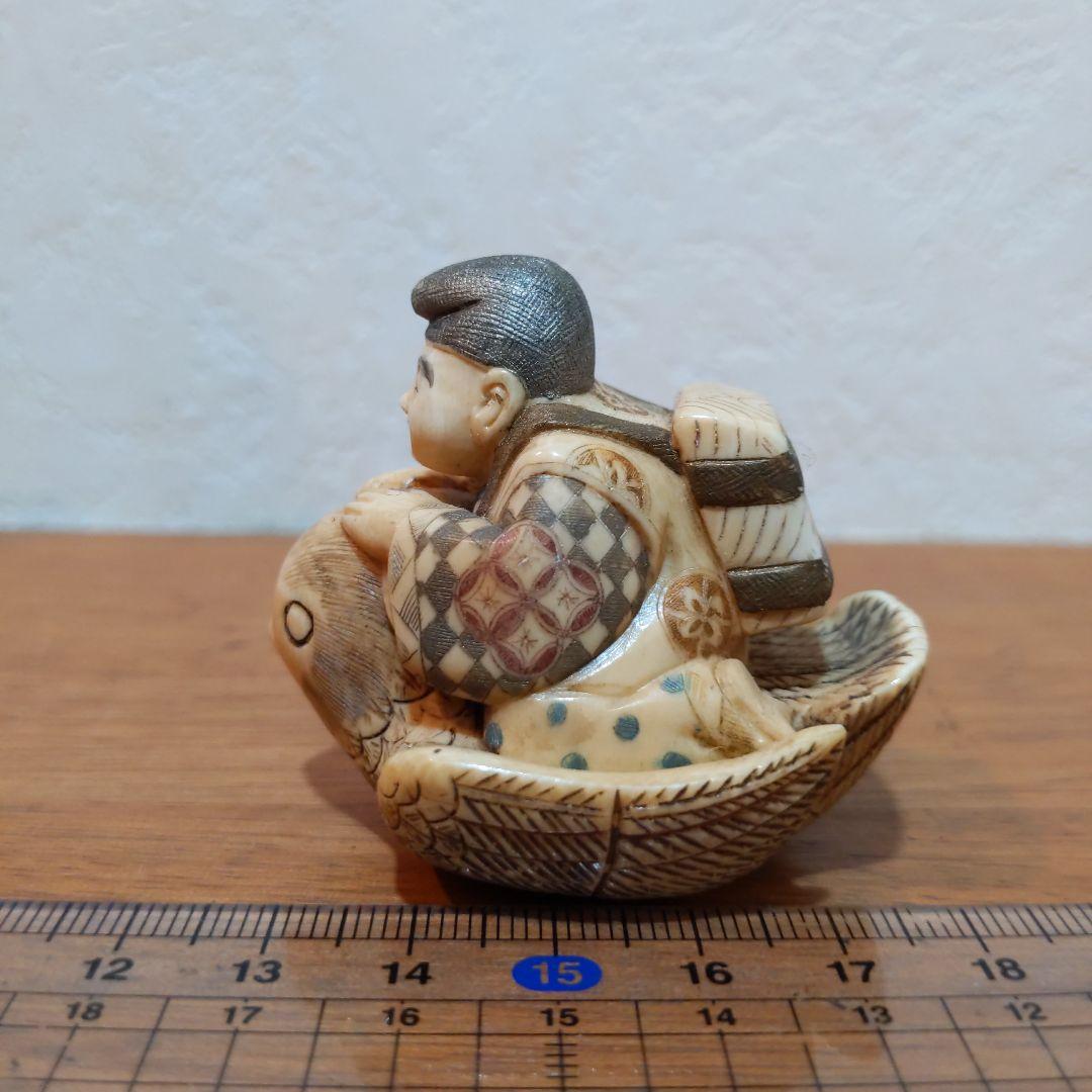 時代提物 縁起物根付 天然素材 在銘【福良雀に乗る大黒様】高4.7cm 重61ｇ