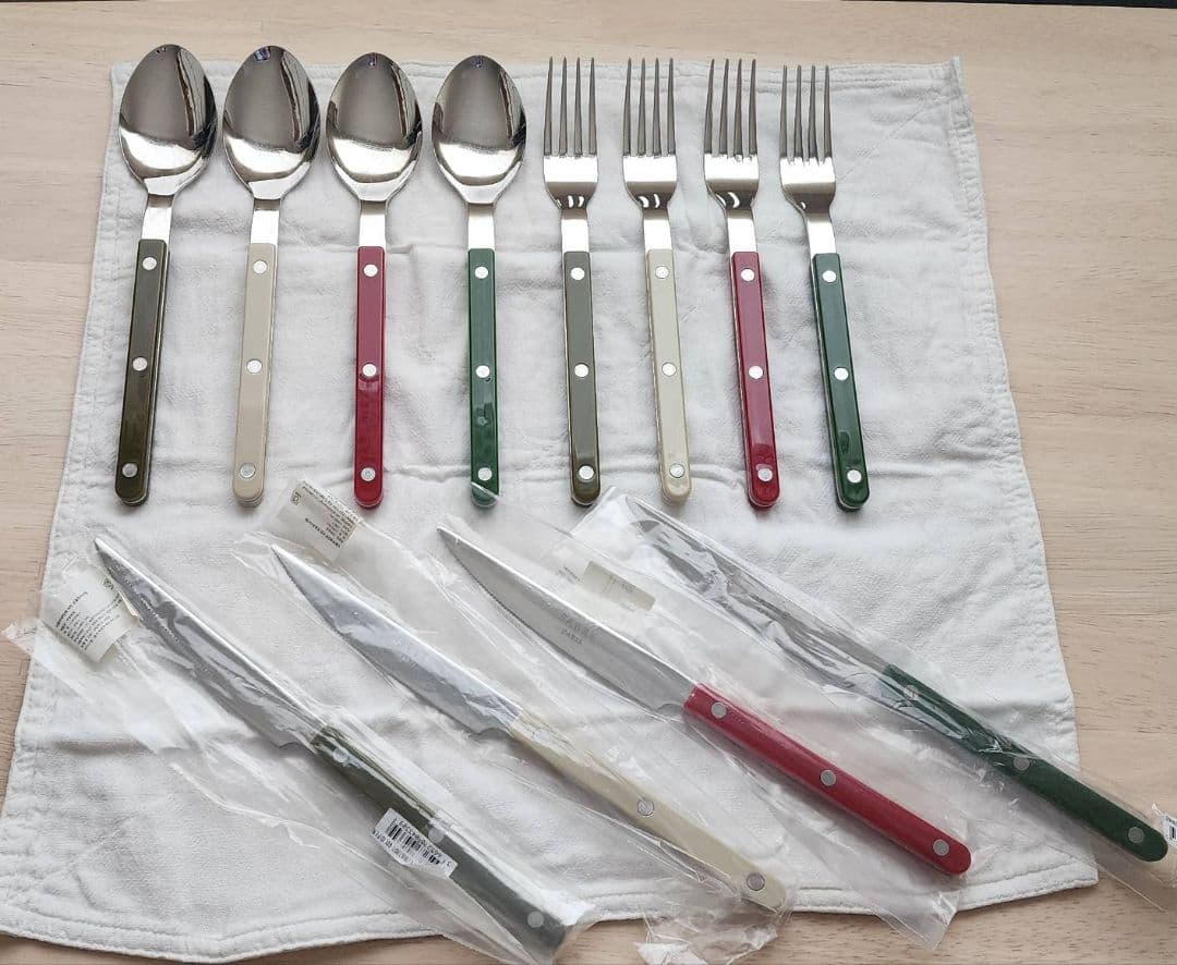 Sabre ディナーカトラリー (フォーク＋ナイフ＋スプーン) 4セット