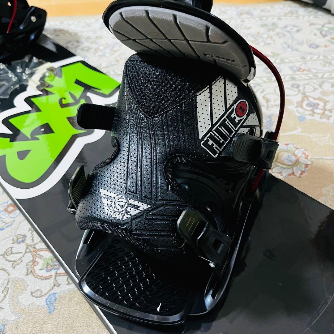美品 YONEX×FLOW フロウ ビンディング付スノーボードセット ヨネックス