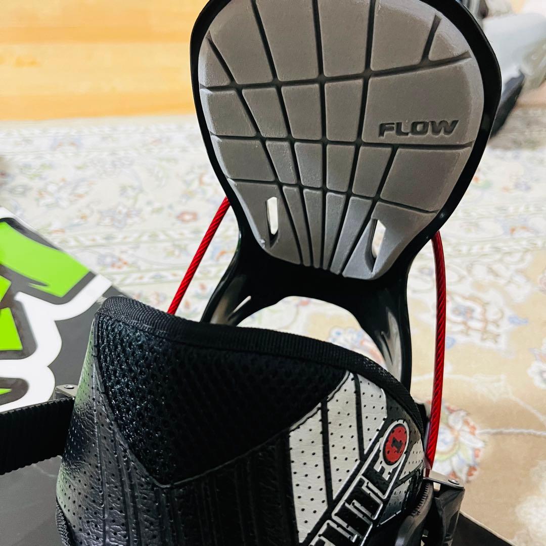 美品 YONEX×FLOW フロウ ビンディング付スノーボードセット ヨネックス