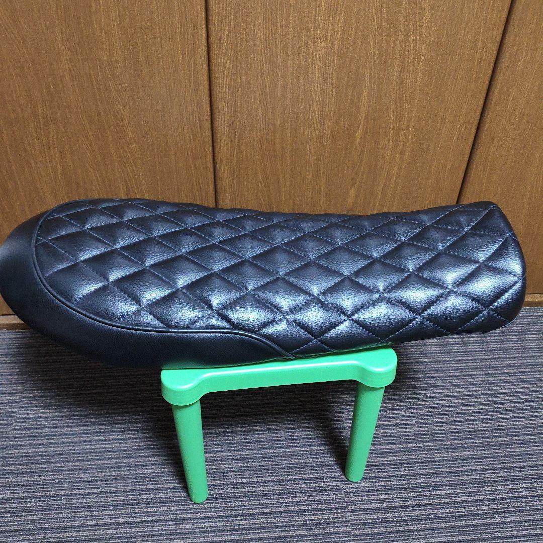 250TR クラシックフラットシート ブラック/ダイヤ