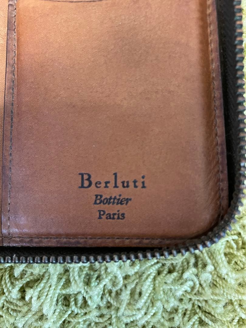 ベルルッティ長財布 カリグラフィ
