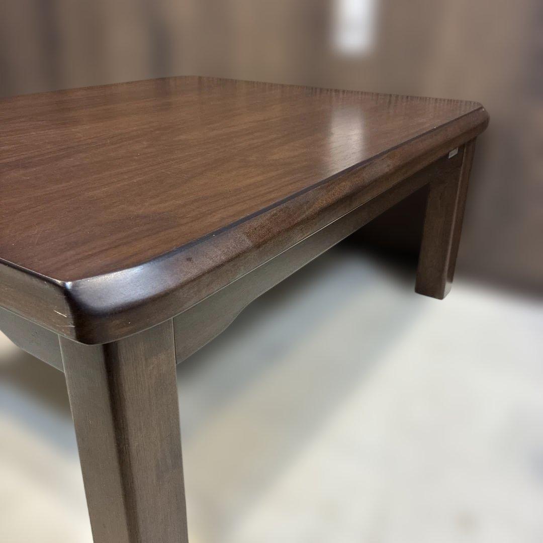 コイズミ　コタツ