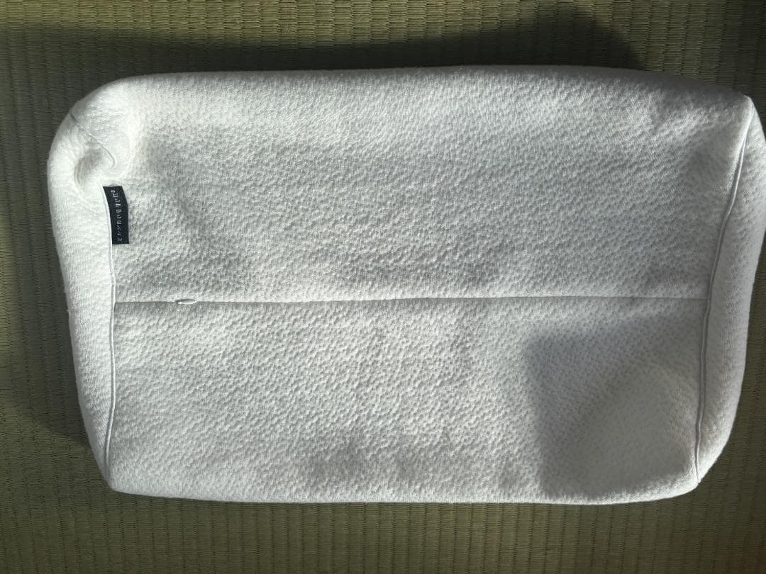 ヒツジのいらない枕 至極　中古 美品　TPE素材　高反発 通気性◎
